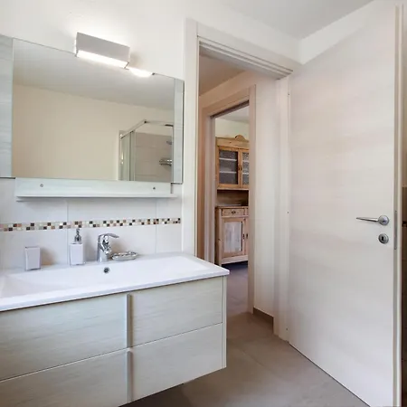 Casa Di Alfredo E Virginia - Tiglio