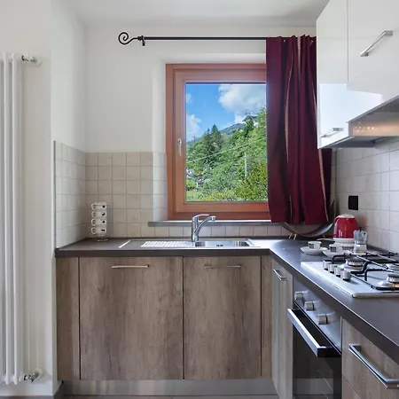 Casa Di Alfredo E Virginia - Tiglio アパート